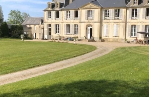 Commes Apartment | Gite/apartment in castle outbuildings