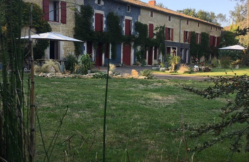 Fontenille-Saint-Martin-d'Entraigues House | cottage of charm in the country Mellois