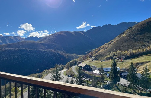 Gouaux-de-Larboust Apartment | Ski-In/Ski-Out Apartment, 6 Guests, Balcony, 2 Bedrooms, Wi-Fi, Parking