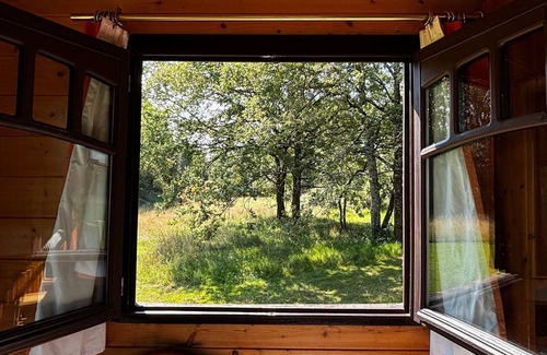 La Chapelle-Blanche-Saint-Martin Ski Chalet | Buttercup trailer