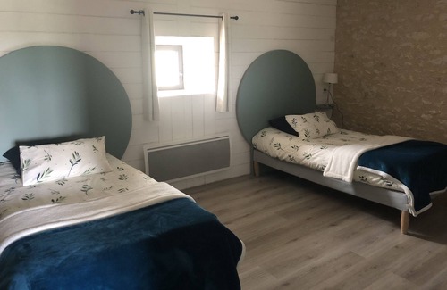 La Chapelle-Saint-Martin-en-Plaine House | The House