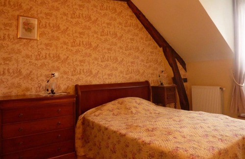 La Chapelle-Saint-Martin-en-Plaine Cottage | Gite La Chapelle-Saint-Martin-en-Plaine, 3 bedrooms, 7 persons