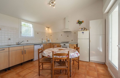 La Gripperie-Saint-Symphorien House | Cottage 'Gite Piscine Intérieure Brouage' with Private Terrace, Shared Garden and Wi-Fi