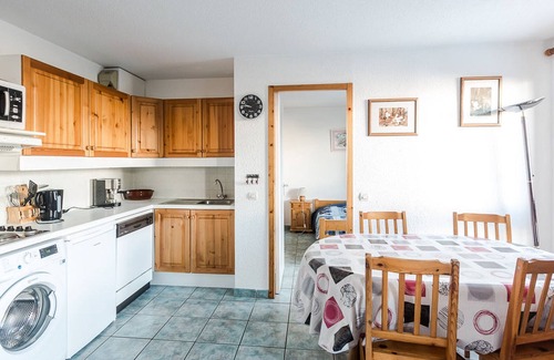 Montchavin Apartment | "Cozy 2BR + Cabin Apt in Montchavin, 1min to Slopes, Balcony, Ski Storage"