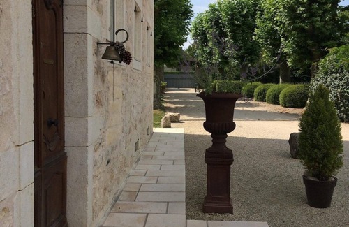 Les Avenieres House | Luxury 5-star mansion, hotel services included, swimming pool, tennis, bowling