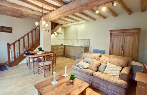 Saint-Affrique-les-Montagnes Cottage | Luxury Cottage with swimming pool