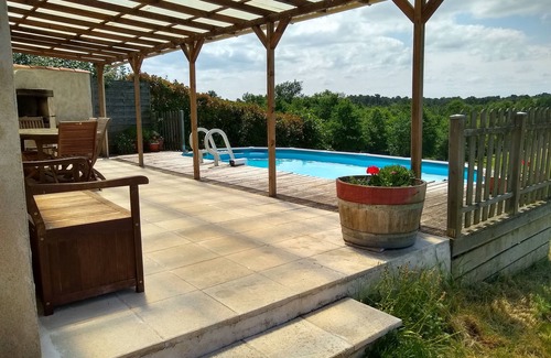 Saint-Barthelemy-de-Bellegarde Cottage | Holiday Cottage & Coarse Lake