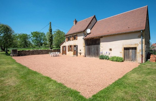 Saint-Christophe-en-Brionnais House | Gîte de Sernier - SAINT-CHRISTOPHE-EN-BRIONNAIS