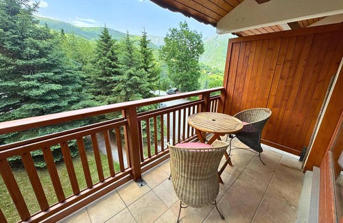 Saint-Martin-de-Belleville Apartment | Bright Duplex for 6, 50m from St Martin Ski Lift