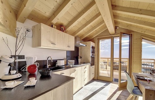 Le Bettaix Apartment | New Chalet · Near Slopes · Terrace · Sauna