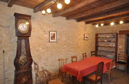 Saint-Martin-Lars-en-Sainte-Hermine House | Chez Gérard