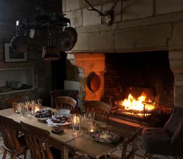 Saint-Martin-Lars-en-Sainte-Hermine House | Le Vieux Château de Saint Martin-Lars
