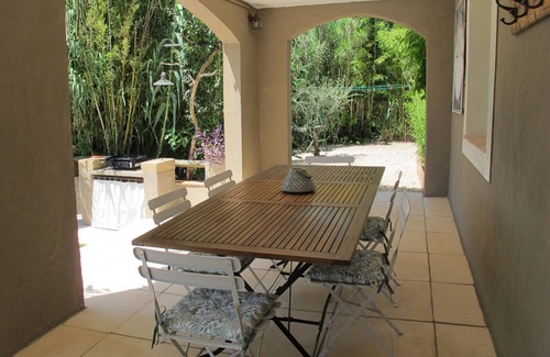 Saint-Maximin-la-Sainte-Baume Apartment | Charming gîte for 5 people with private heated swimming pool in St Maximin
