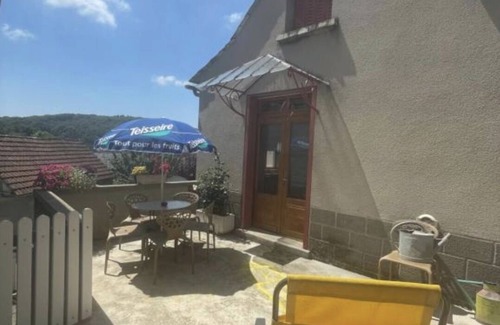 Saint-Symphorien-de-Thenieres Apartment | Maison La vie de l'Aubrac - Gite Lo Bel Peis