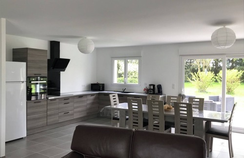 Sainte-Marie-du-Lac-Nuisement House | New detached house 200m from the seawall of Der 6 beds + closed garage