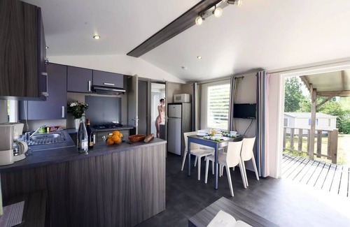 Saint-Martin-Lars-en-Sainte-Hermine Ski Chalet | Chalet Confort Neufundland - 2 Schlafzimmer 4 Personen