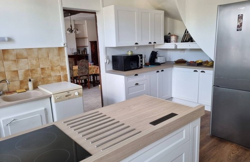 Sainte-Colombe-sur-Loing House | La Forge pretty little house 5 pers near guédelon