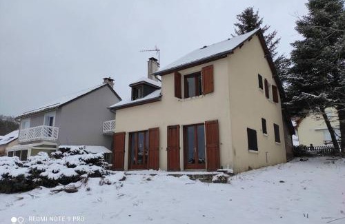 Prades-d'Aubrac House | Fraîcheur , forêt d'Aubrac , au coeur de la nature