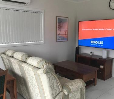 Doonside Apartment | Fragrant Home-68A Brand New 2 rooms House with beautiful private garden and entrance,5G wifi