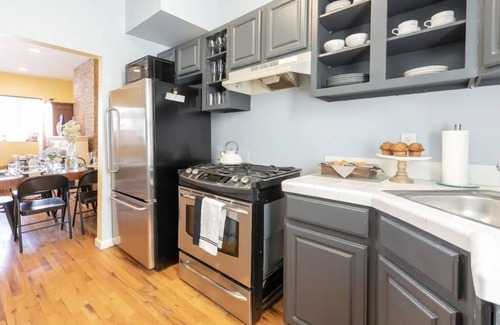 The Heights House | Fran's Lodge - Charming 3BRM Home near NYC
