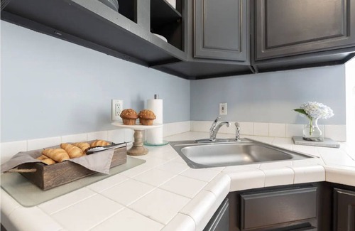 The Heights House | Fran's Lodge - Charming 3BRM Home near NYC