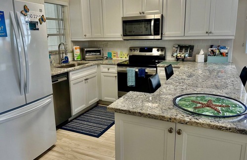 Key Colony Beach House | Fran's Place on the Water - Oct 11-18 2025 Available