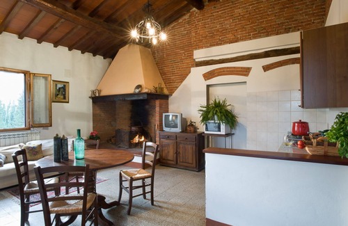 Cicogna House | Francesca, a Peaceful Retreat in 1800's Botanical Park
