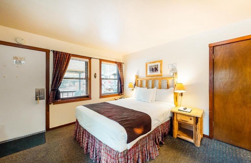 Tahoe Vista Hotel | Franciscan Lakeside Lodge Studio