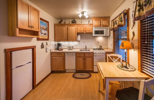 Tahoe Vista Hotel | Franciscan Lakeside Lodge