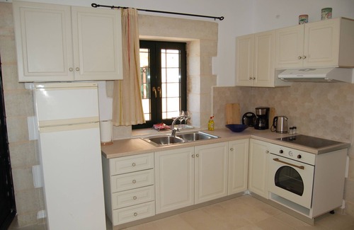 Faneromeni Apartment | Francois Apartment is a cozy apartment in a traditional Cretan village