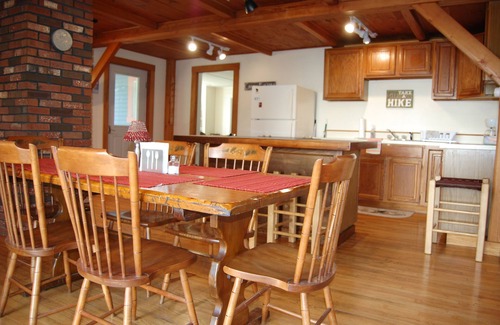 Franconia House | Franconia Victorian Home Retreat with the White Mountain National Forest