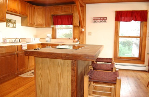 Franconia House | Franconia Victorian Home Retreat with the White Mountain National Forest