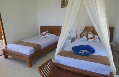 Seraya House | Frangipani Inn & Restaurant