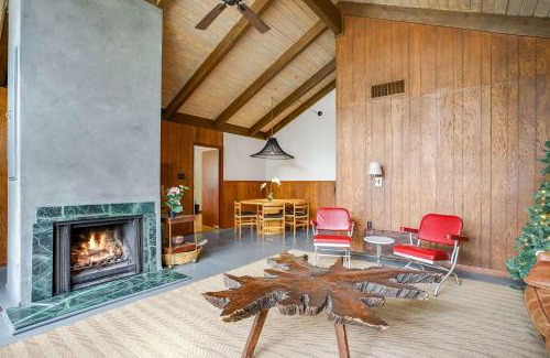 San Marcos House | Frank Lloyd Inspired 3BR - 1'35 Acres & Firepit