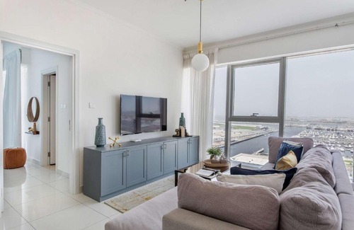 Trade Centre 1 Apartment | Frank Porter - Damac Heights