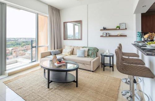 Dubai Sports City Apartment | Frank Porter - Golf Tower 3