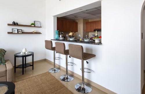 Dubai Sports City Apartment | Frank Porter - Golf Tower 3