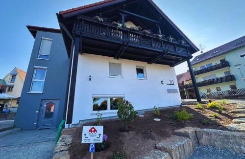 Großhabersdorf Apartment | Frankenherz-Apartments - Premium Wohnung mit Terrasse & zwei Schlafzimmern, nahe Playmobil-Funpark, Self-Check-In