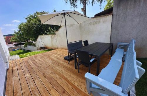 Großhabersdorf Apartment | Frankenherz-Apartments - Premium Wohnung mit Terrasse & zwei Schlafzimmern, nahe Playmobil-Funpark, Self-Check-In