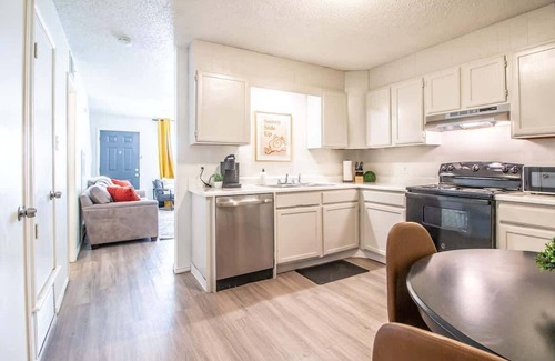 Lubbock House | Frankford Townhomes "A" - Central/Garage/Sleeps 4