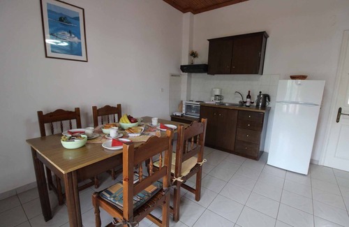 Agios Spyridon Corfu Apartment | Frankis Apartment 7 Agios Spyridonas Perithia
