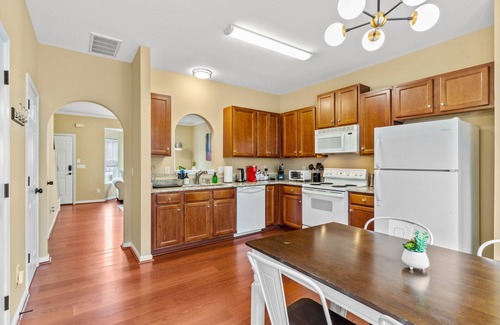 Franklin Condo | Franklin condo fully furnished 30 nights minimum