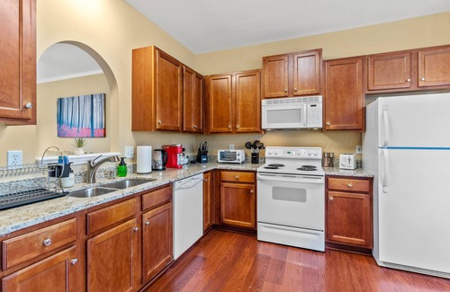 Franklin Condo | Franklin condo fully furnished 30 nights minimum