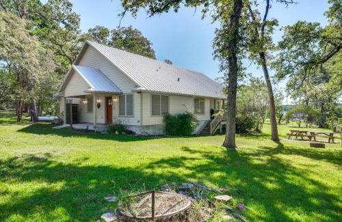 Franklin House | Franklin Home with Water Views Outdoor Dining Area!