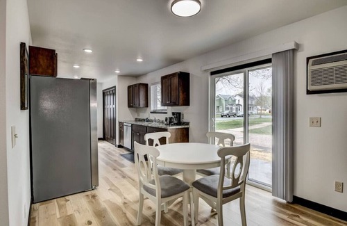 Eau Claire House | Franklin House. Minutes from Downtown Eau Claire