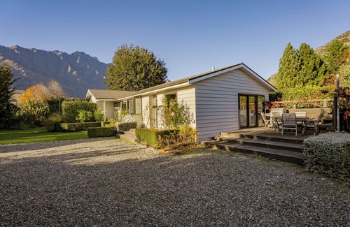 Kelvin Heights House | Frankton Favourite - Queenstown Holiday Home