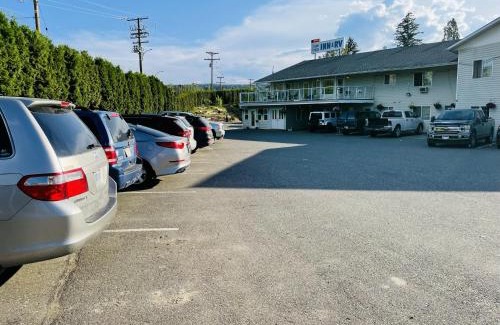 Quesnel Hotel | Fraser Bridge Inn