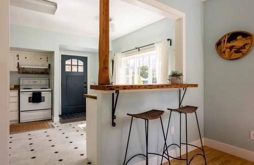 Hope Cottage | Fraser River Waterfront Cottage in Hope BC