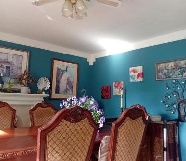 Townline Hill Bed & Breakfast | Fraser Valley Getaway With Breakfast S-5