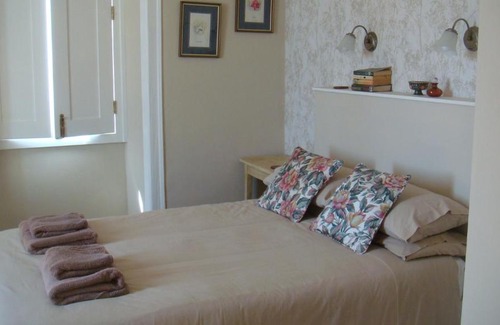 Nossa Senhora do Pranto Bed & Breakfast | Frazeira 56